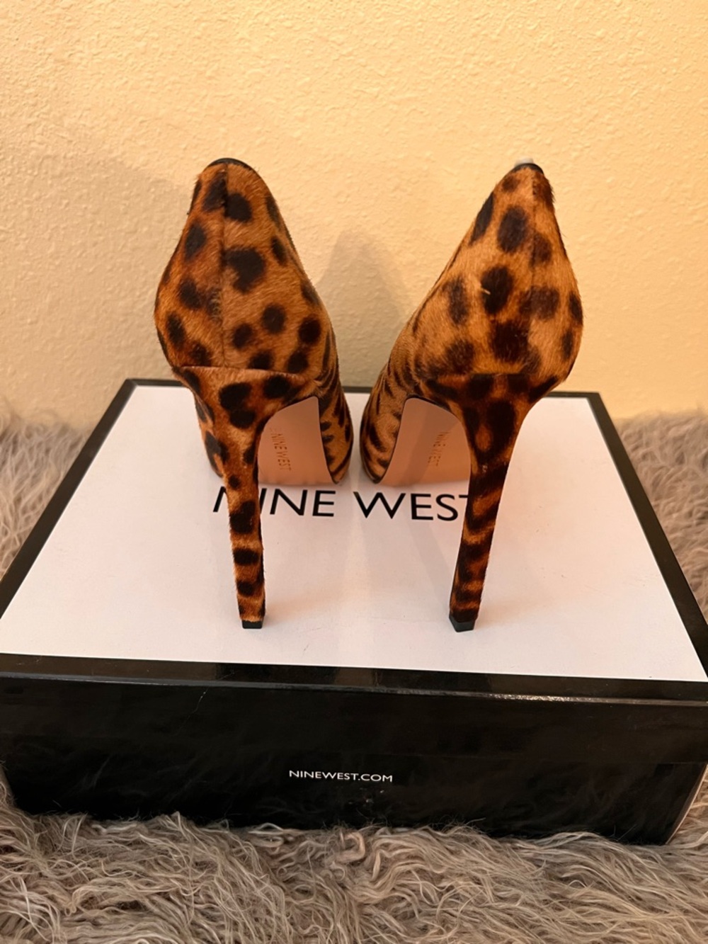NIB Nine West Leopard Print Stiletto High Heels Size 6 - Picture 9 of 13